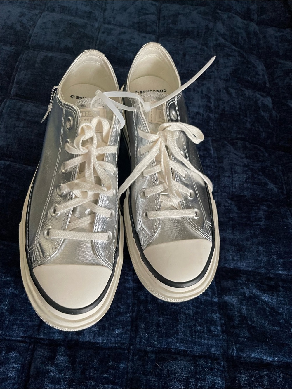 CONVERSE Women’s Silver Low-Top Platform double stack size 9 - Picture 2 of 4